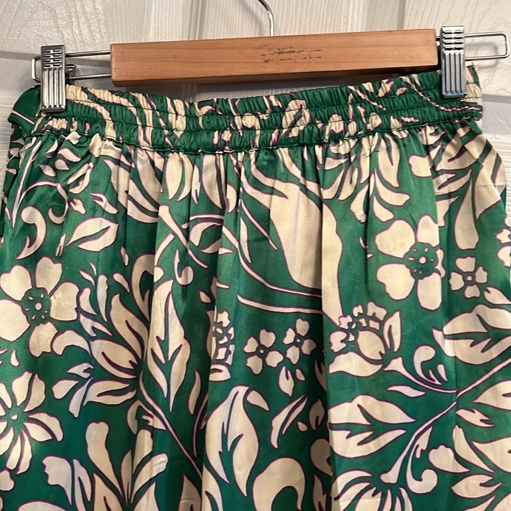 Japna brand size M wrap style skirt- NWT - Picture 7 of 8